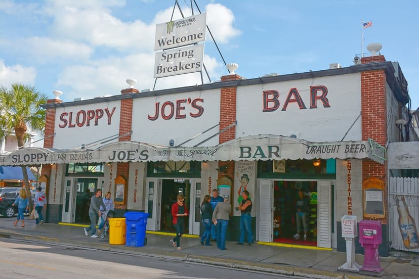 Real Key West: Sloppy Joe's Bar on Duval Street, photographed by Bubba73, CC BY-SA 3.0.